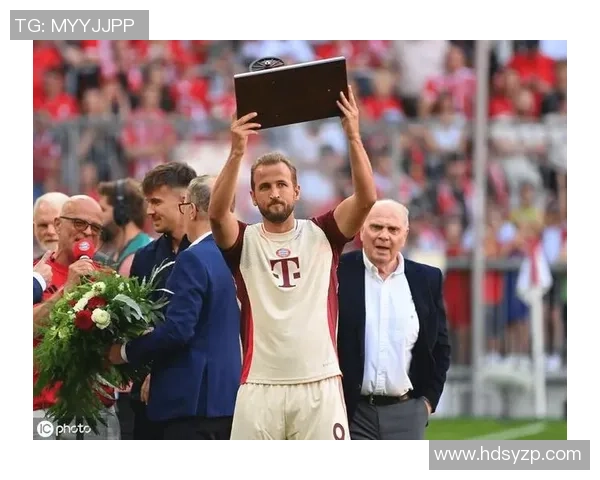 凯恩压哨点球绝平!77场80球,英格兰巨星书写德甲新传奇!